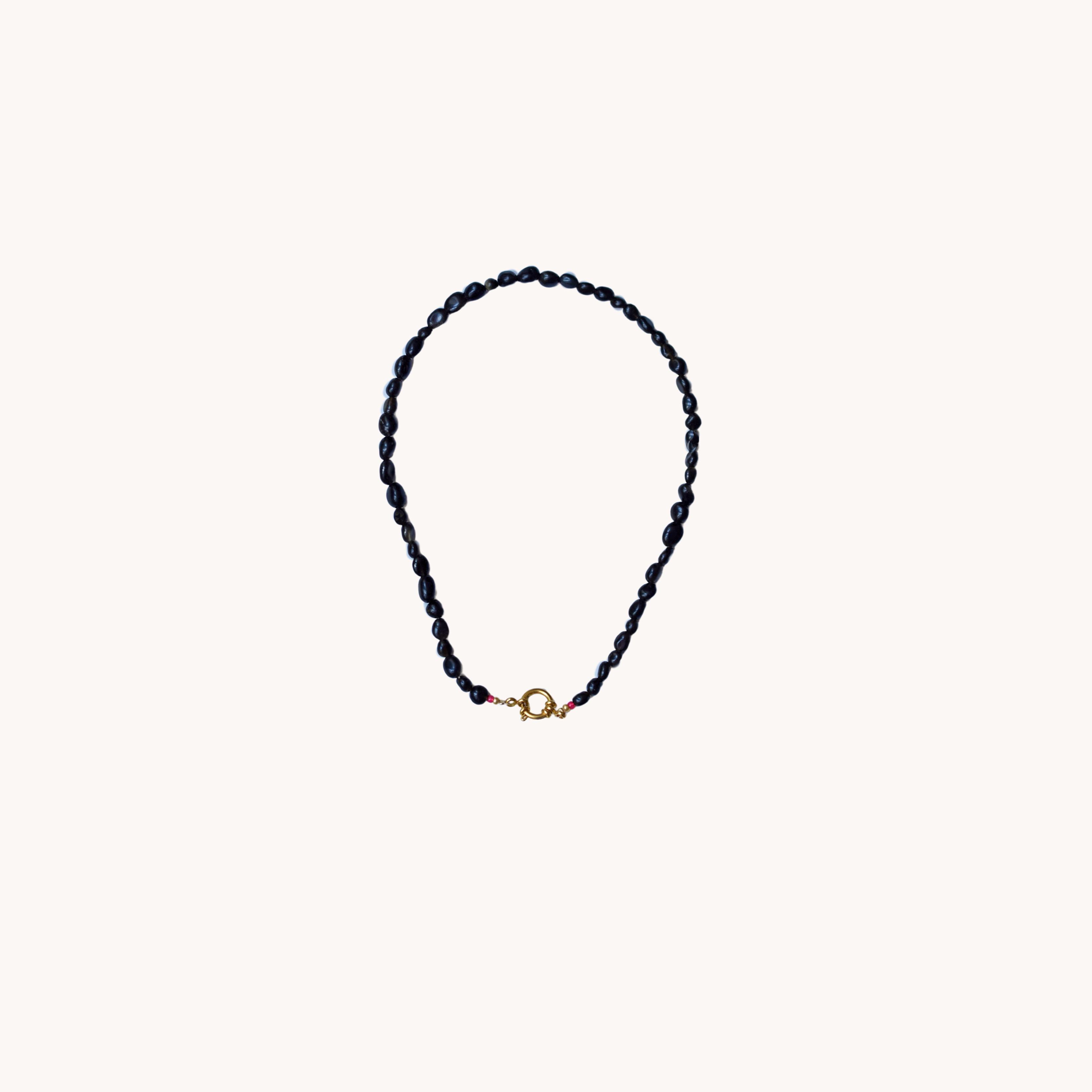 Everyday strolling neklace