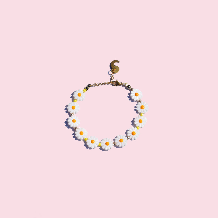 Daisy white bracelet